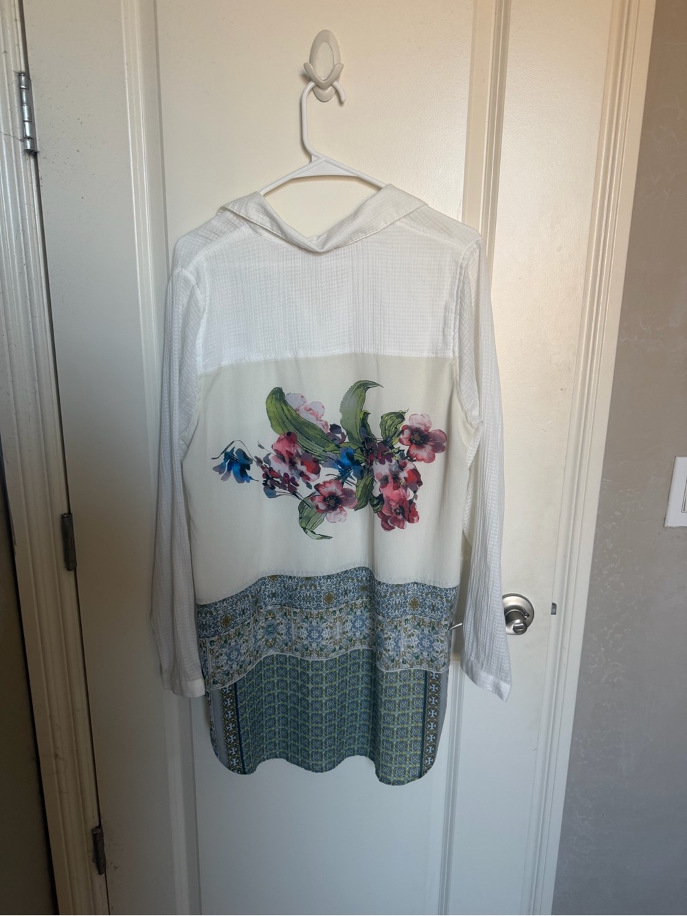 Soft Surroundings White Long-Sleeve Button-Down Shirt
